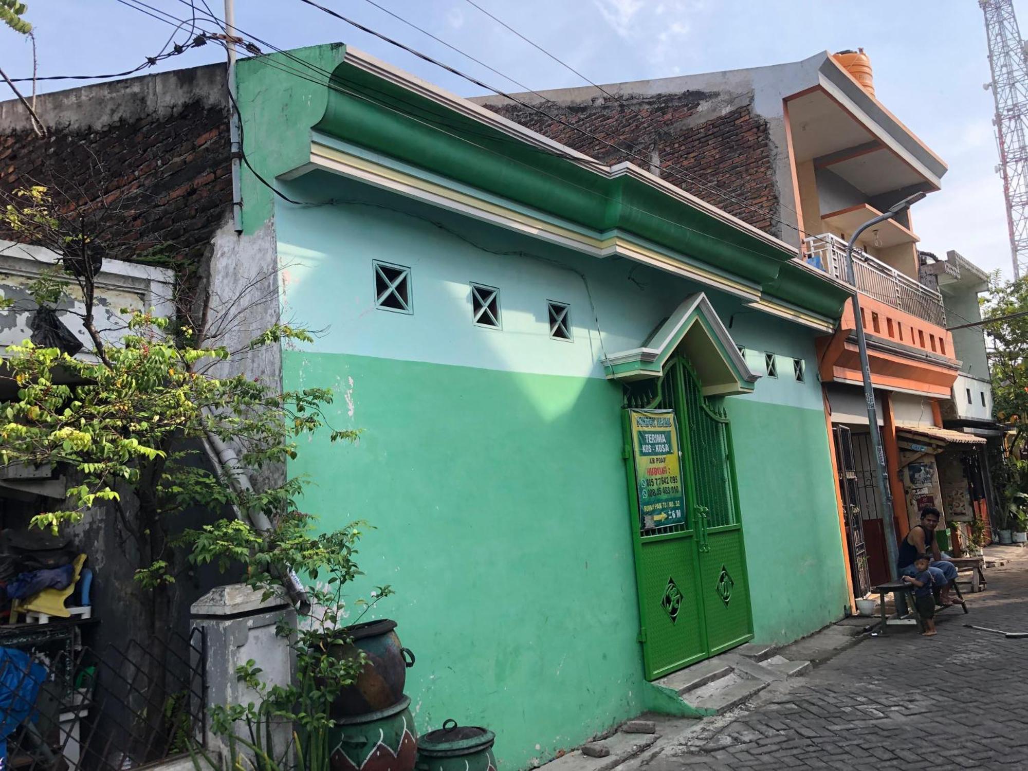 Spot On 94028 Homestay Pak To Syariah Surabaya Exterior photo